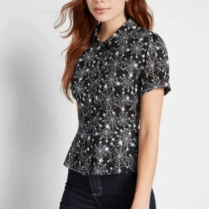 MODCLOTH Black Spider Web Print Button Down Short Sleeve Top Size Medium